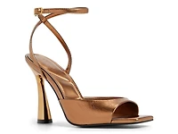 Valentyna Sandal