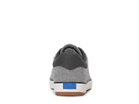 Center III Sneaker