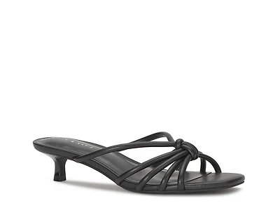 Zyna Sandal