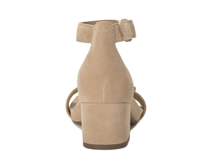 Tari Sandal