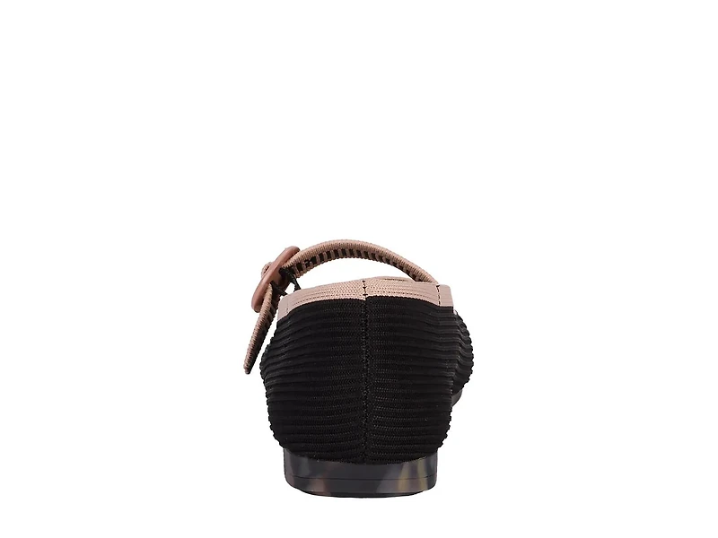 Naomi Mary Jane Flat