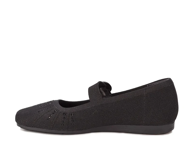 Naomi Mary Jane Flat