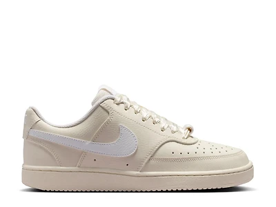 Court Vision Low Sneaker