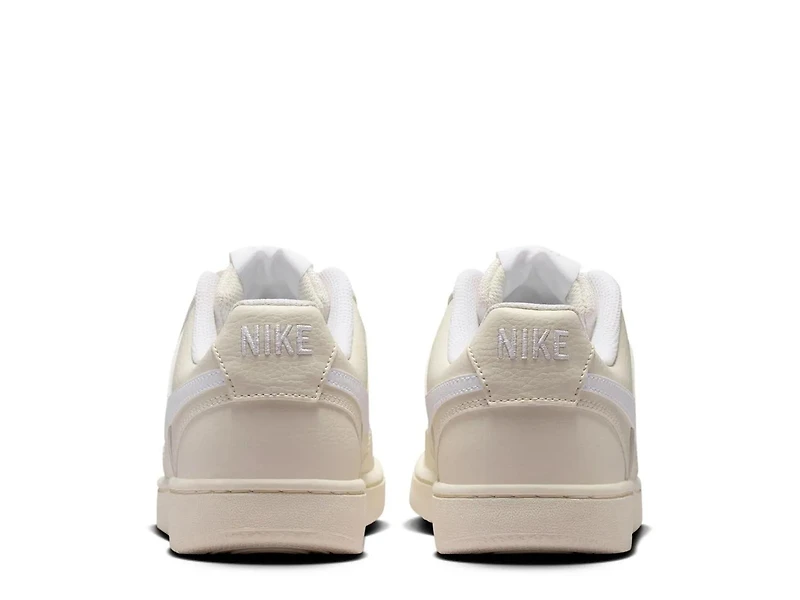 Court Vision Low Sneaker