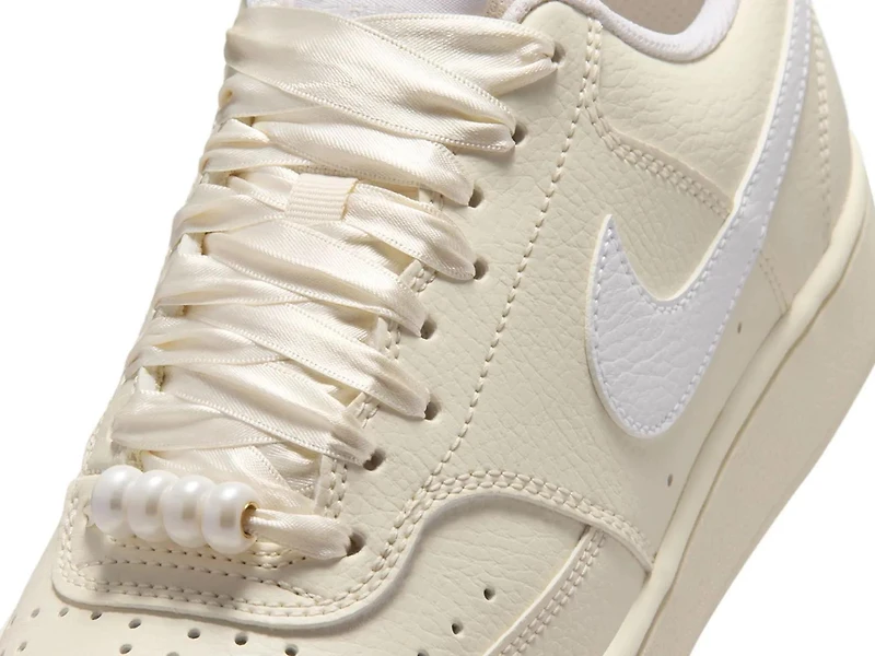 Court Vision Low Sneaker