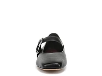 Daniela Mary Jane Flat
