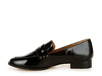 Winged Penny Loafer