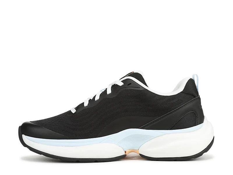 Walk Quest Sneaker