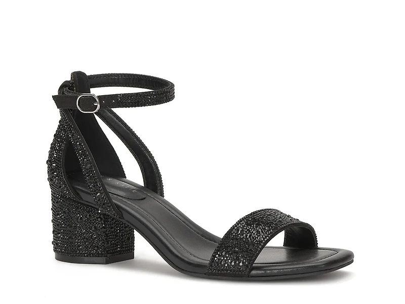 Maurra Sandal