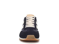 Oasis Runner Sneaker
