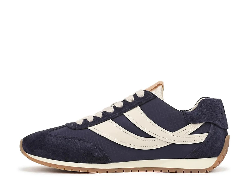 Oasis Runner Sneaker