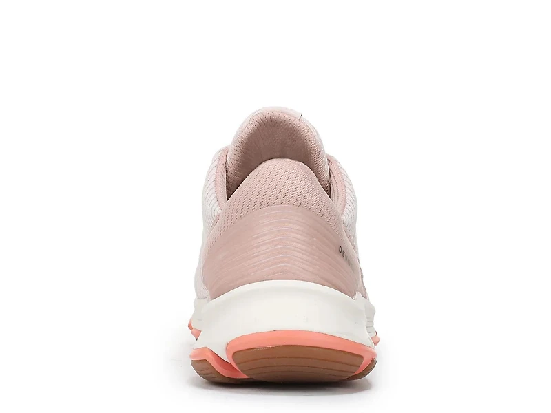 Devotion X 2 Walking Shoe