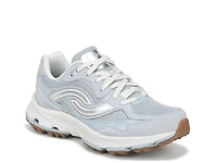 Devotion X TR 2 Lifestyle Sneaker