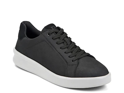 Lite Court Sneaker