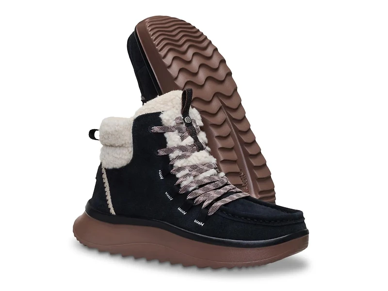 Wendy Peak Apres Bootie