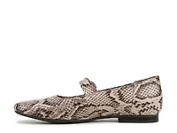 Kelly Mary Jane Flat
