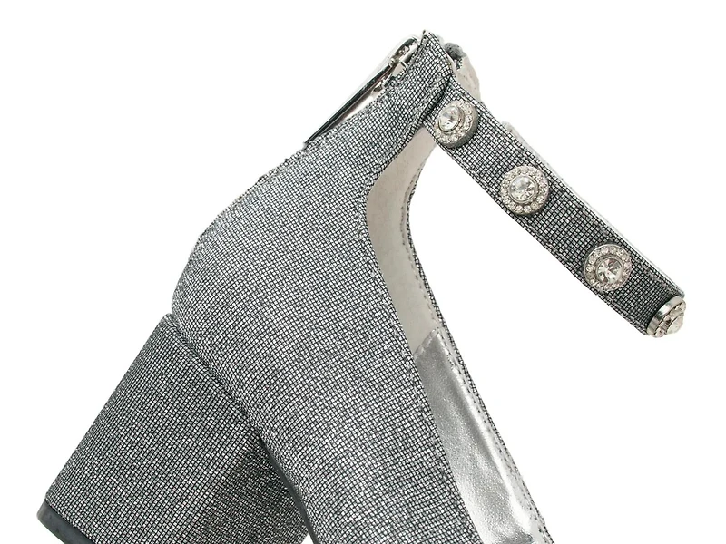 Camilla Pump