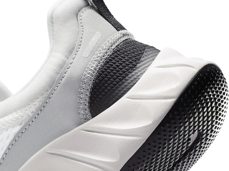 Free Ride Sneaker