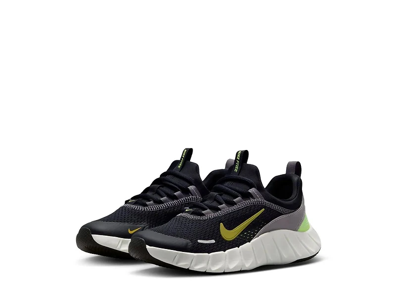 Free Ride Sneaker
