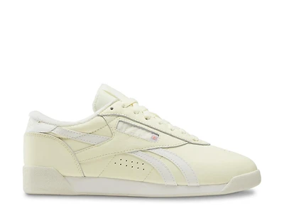 Freestyle Lo Sneaker