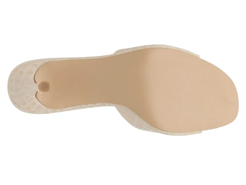 Regeena Sandal