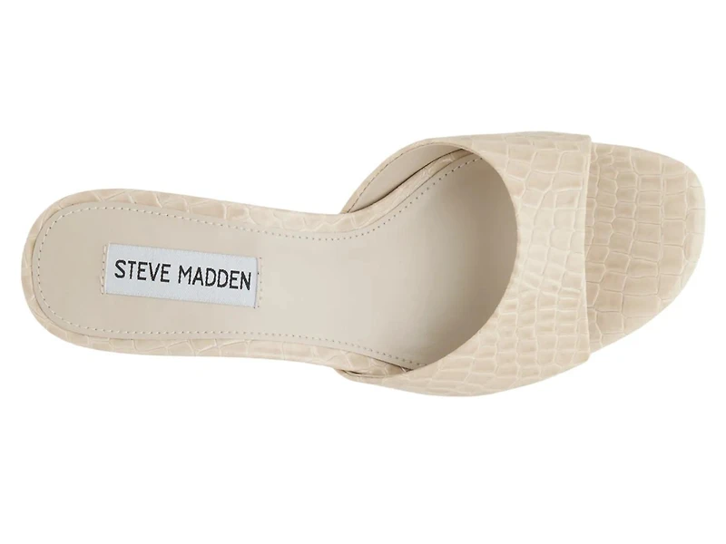 Regeena Sandal