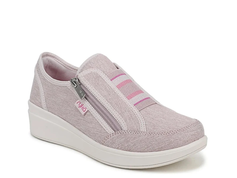 Lounge Zip Sneaker - Women's
