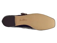 Michaela Mary Jane Flat