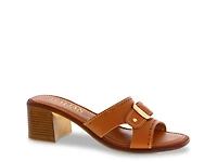 Kaela Sandal