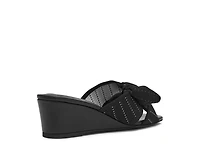 Dara Wedge Sandal