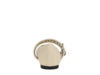 Kebba Mary Jane Flat