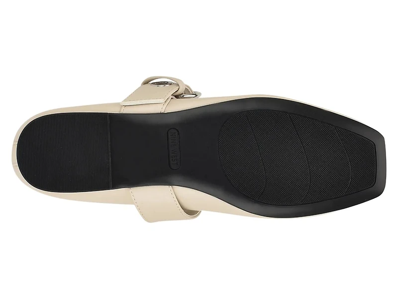 Kebba Mary Jane Flat