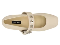 Kebba Mary Jane Flat