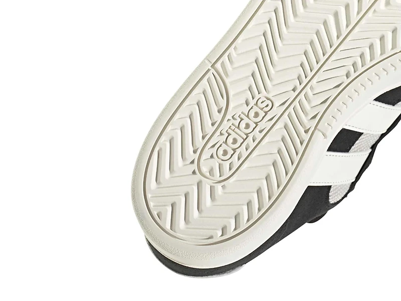 Grand Court Alpha Sneaker