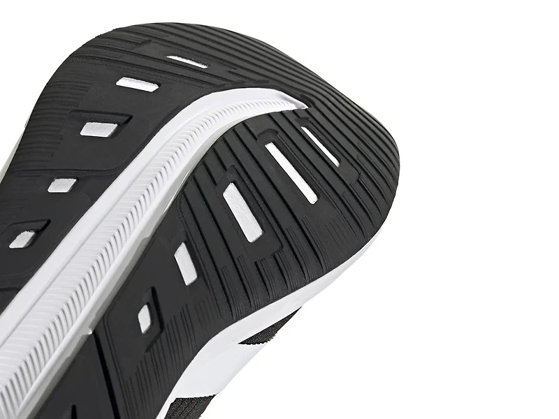 Questar 3 Running Shoe