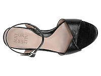 Nyla Sandal