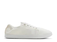Mauka Sneaker
