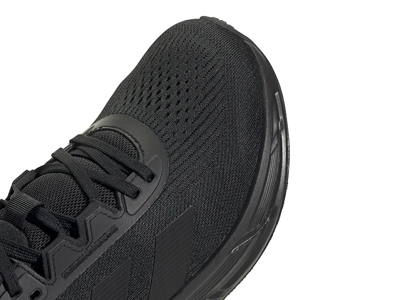 Questar 3 Running Shoe