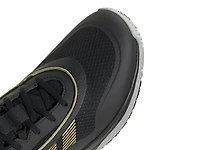 Own The Game 3 Basketball Shoe