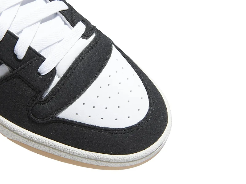 Break Start Mid-Top Basketball Shoe