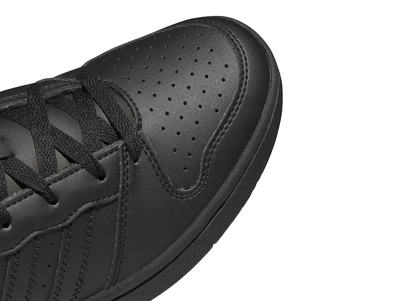 Hoops Classic Sneaker