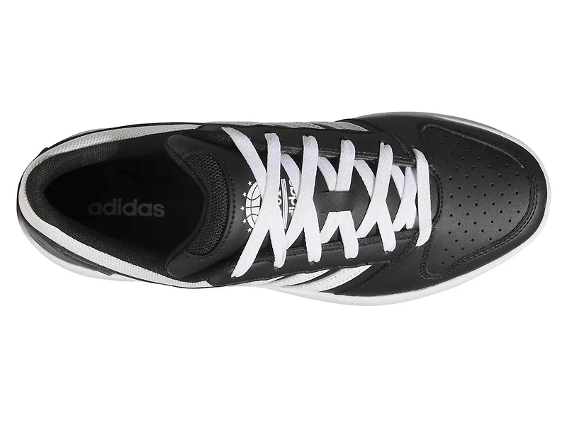 Hoops Classic Sneaker