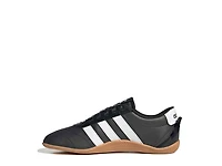 Grand Court Lo Sneaker