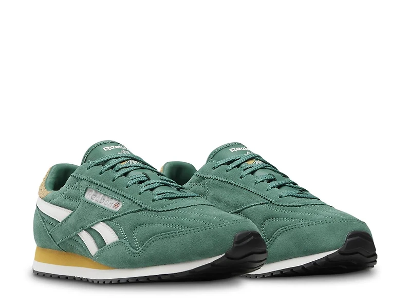 Classic AZ Sneaker - Women's