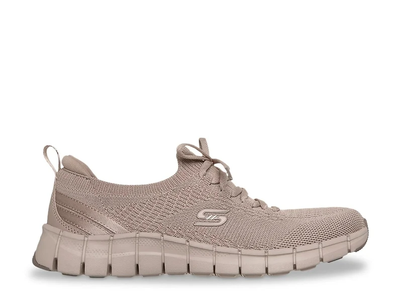 Flex Step Flourished Sneaker