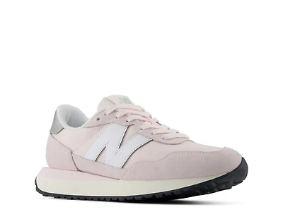 237 Sneaker - Women's