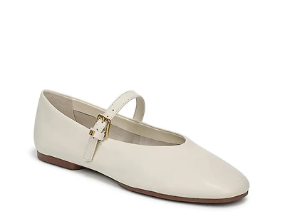 Odilia Mary Jane Flat