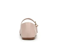 Odilia Mary Jane Flat