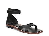 Elisa Sandal