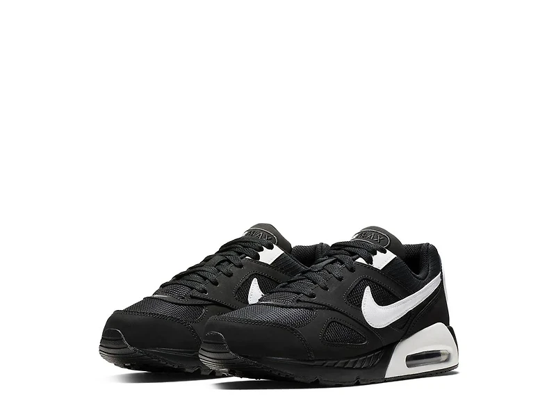Air Max IVO Sneaker
